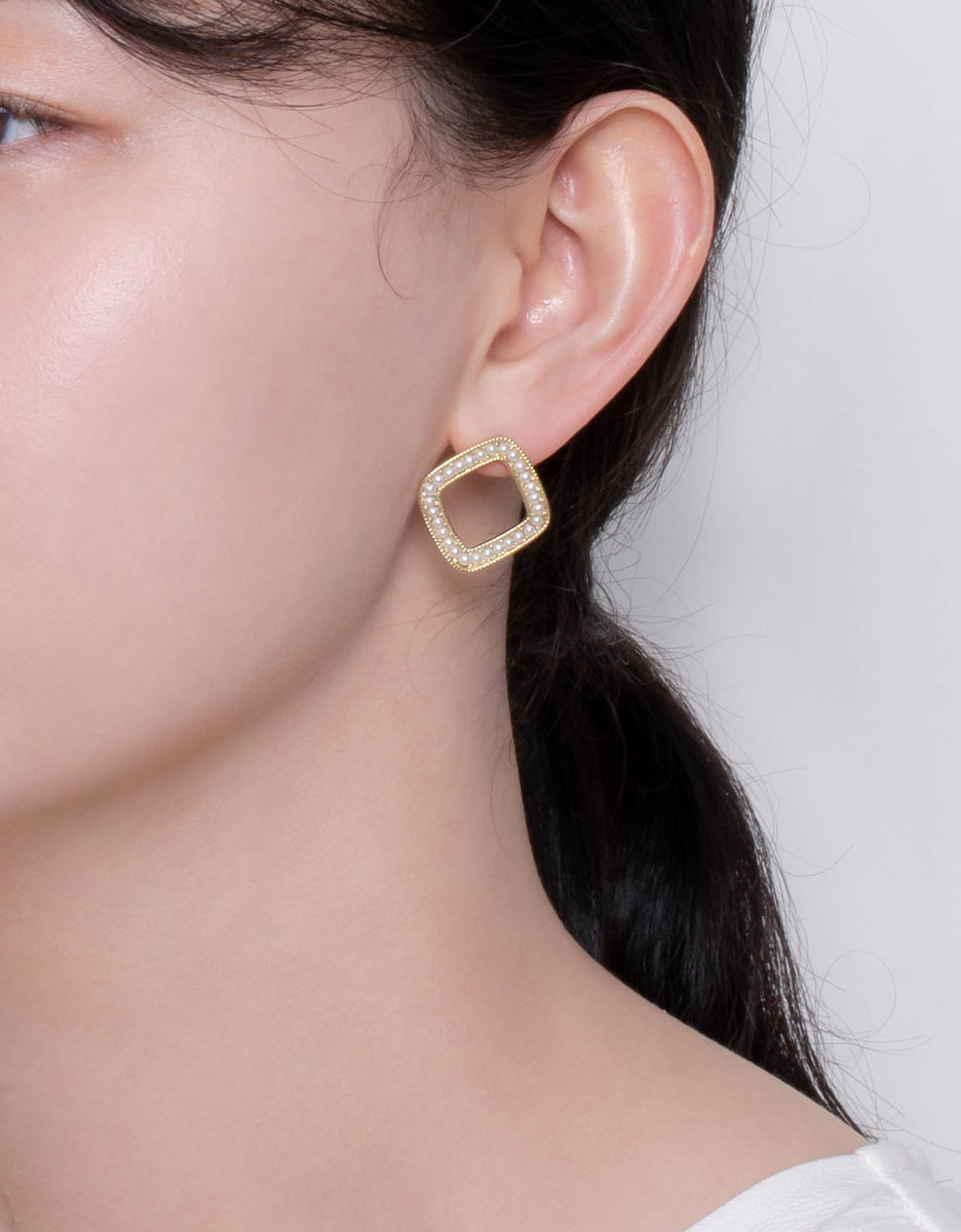 18K Golden Pearl Elegance Studs