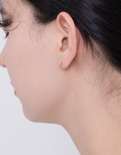 彰显您的风格:职业女王镀金纯银耳钉