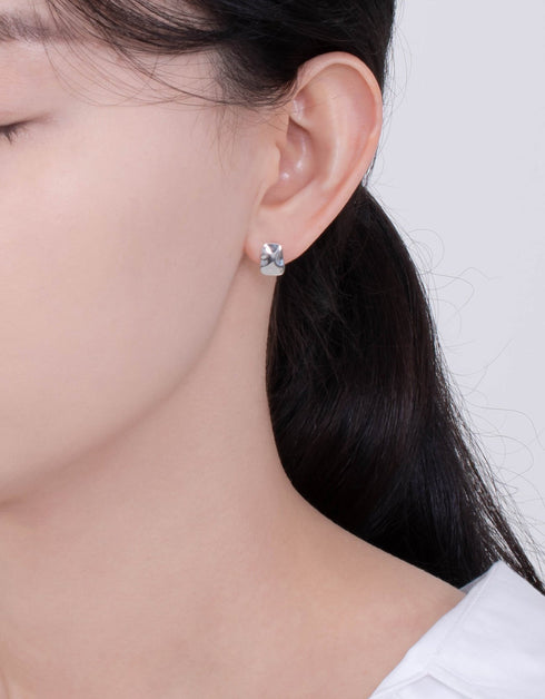 18 karat Altın ve Platin Kaplamalı Minimalist Trapez Gümüş Çiviler