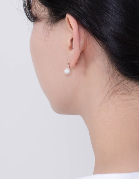 优雅珍珠和纯银耳钉