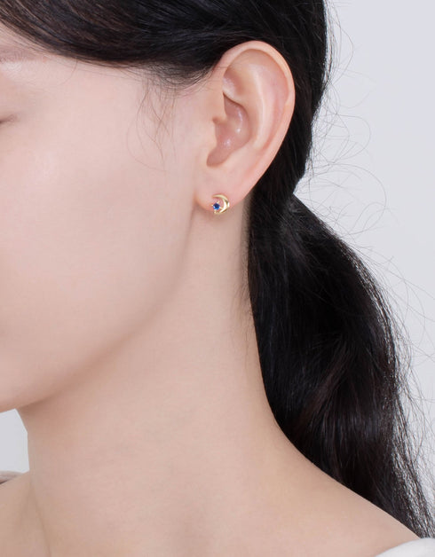 Yıldızlı Gece Kucaklaması: Hilal Ay ve Mavi Yıldız Gümüş Küpe