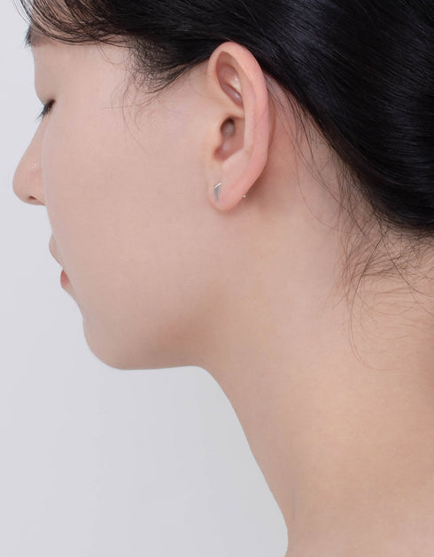 优雅三边划痕纯银耳钉