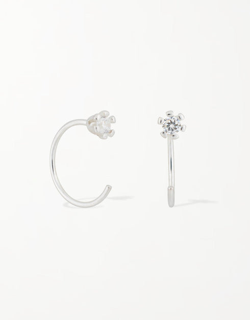 Işıltılı Zarafet: Gümüş Kübik Zirkonya Kanca Küpe