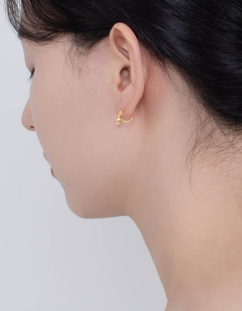 Göz Kamaştıran Zarafet: Armut Kesim Kübik Zirkonlu Gümüş Halkalar