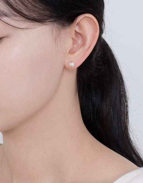 Sterling Silver Studs with Gracefully Enveloped Pearl