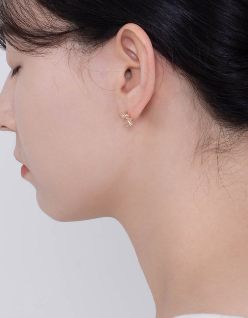 Elegant Fan-Shaped Stud Earrings with CZ & Sterling Silver