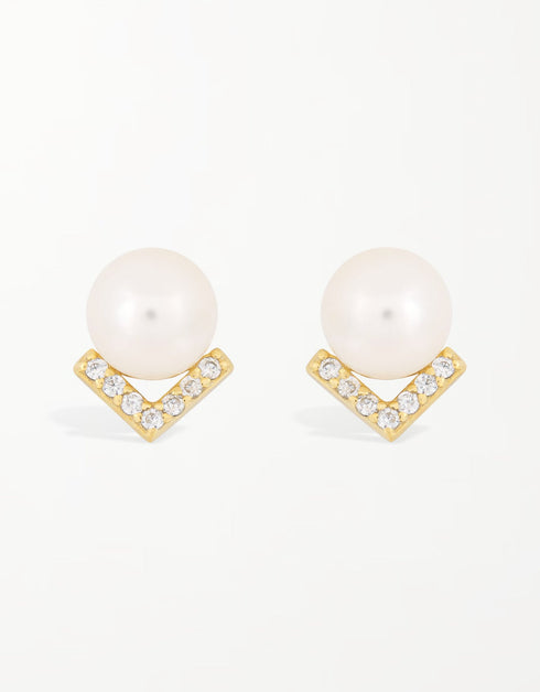珍珠光泽优雅:18K 镀金纯银 V 形耳钉