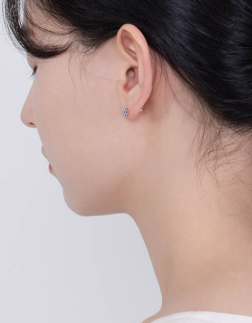 Ethereal Mavi Çiçeği Gümüş Saplama Küpe