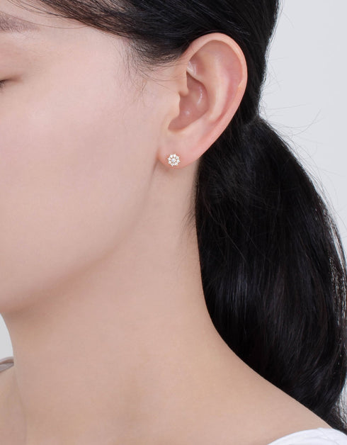 Büyülü Kış Şıklığı: Gümüş Kar Tanesi Küpe