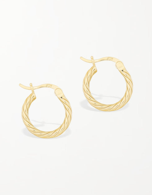 Twisted Elegance Çift Tonlu Menteşeli Halka Küpe