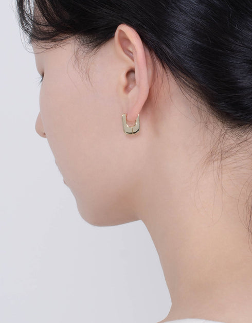 Parlak Kavisli Menteşeli Halka Küpe