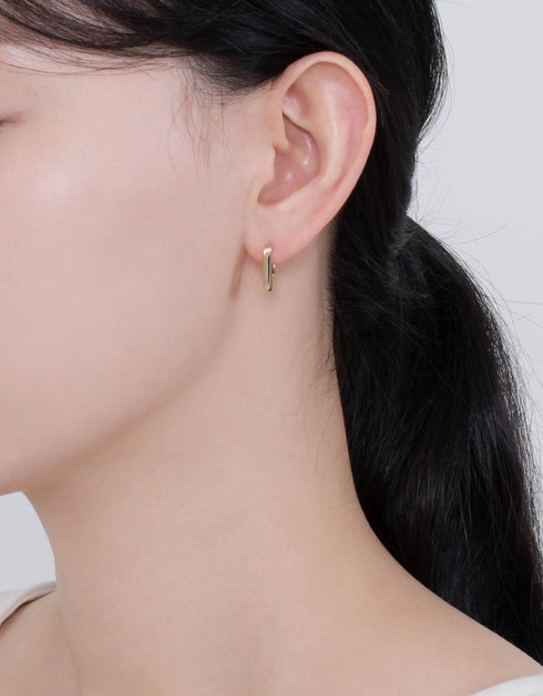 Parlak Kavisli Menteşeli Halka Küpe