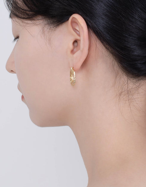 Altın Elegance Gümüş Sallantılı Küpe