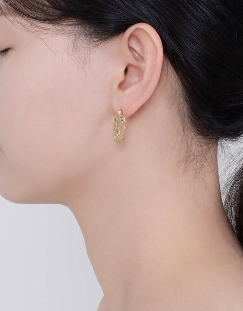 Altın Elegance Gümüş Sallantılı Küpe