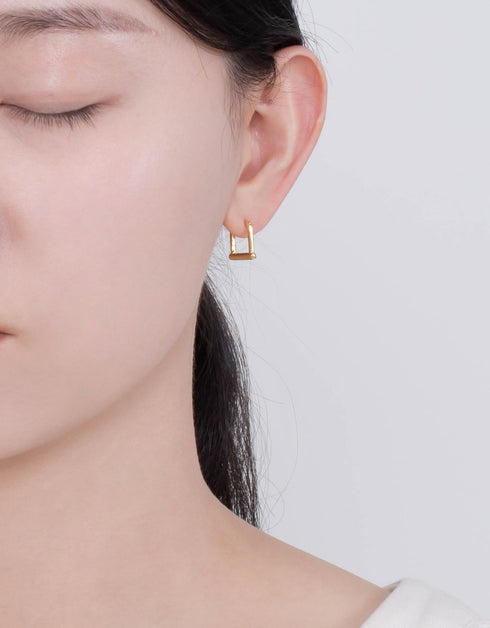 金色方形优雅:18K 镀金纯银圈形耳环