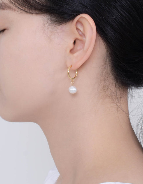 Freshwater Pearl Drop Earrings: Gold-Plated Sterling Silver