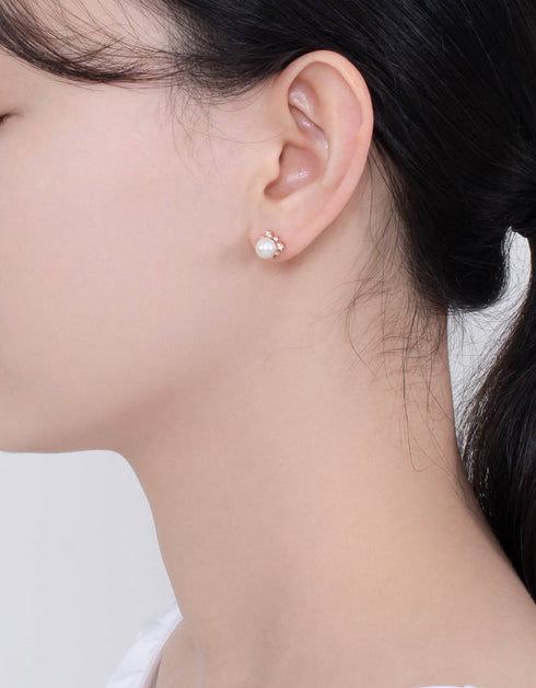 优雅淡水珍珠和玫瑰金耳钉