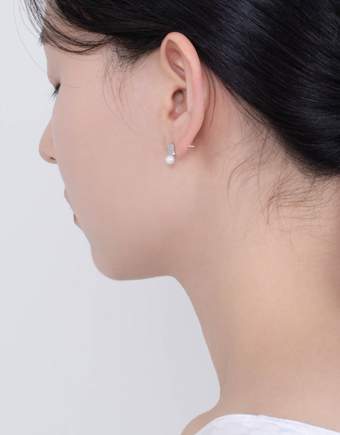 Işıltılı Kare Zirkon ve İnci Küpeler