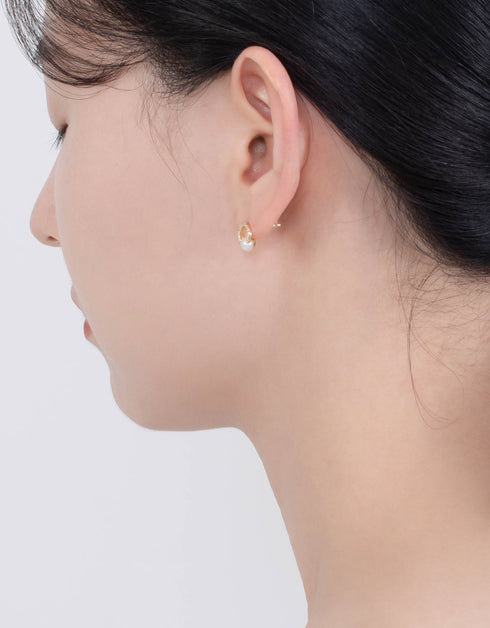 Parıldayan Altın Elegance Tatlı Su İncisi Küpe