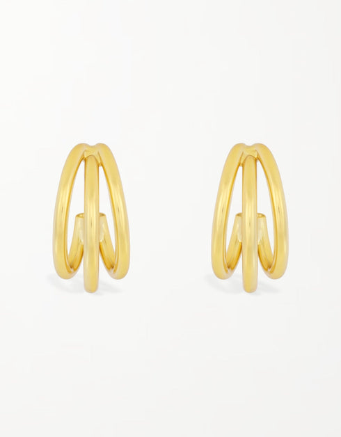 Altın Zarafet: Üçlü C-Halka Lokum Küpe