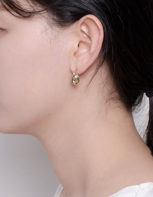 优雅互锁环形耳环 - 18K 镀金优雅