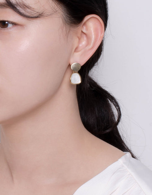 Dokulu Kaplamalı Altın Allure Yamuk Damla Küpe