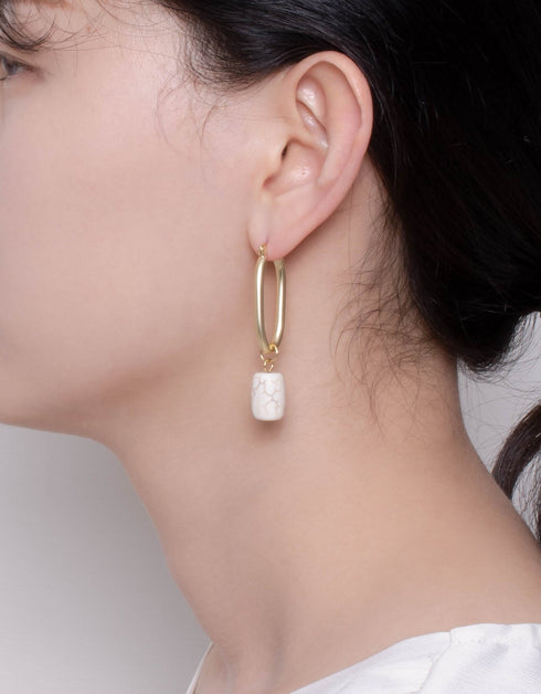 优雅大理石纹白色吊饰环形耳环 18K 金镀金