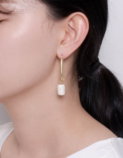 优雅大理石纹白色吊饰环形耳环 18K 金镀金