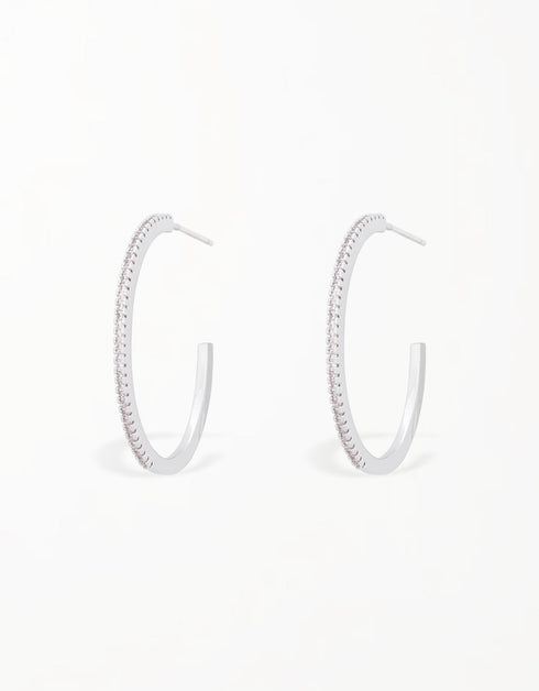 Parıldayan Zarafet: Kore'den Esinlenen CZ Halka Küpeler