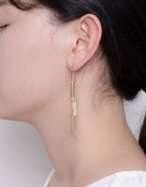 18K Altın Heykel Bağlantılı Zincir Damla Küpe