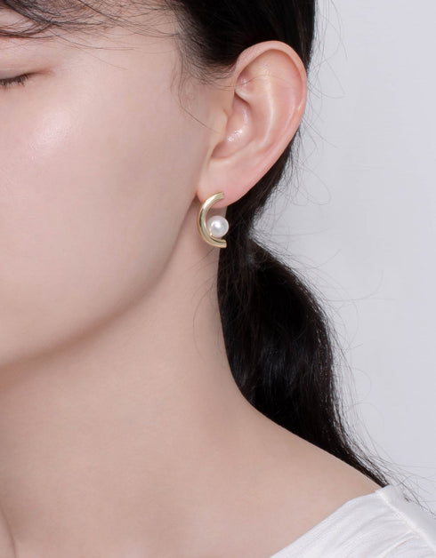 Crescent Pearl Embrace Studs - Gold & Platinum Plating