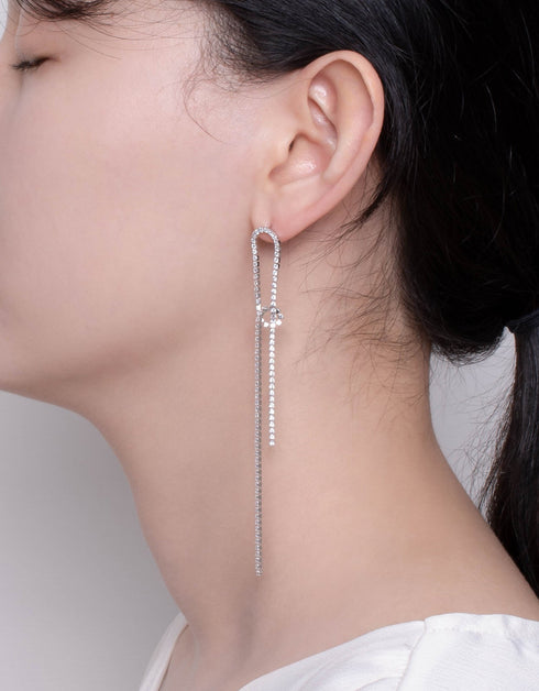 Zarif Büküm: Kübik Zirkonya Kutu Zincir Küpeler