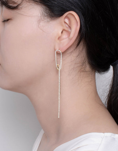 Zarif Büküm: Kübik Zirkonya Kutu Zincir Küpeler