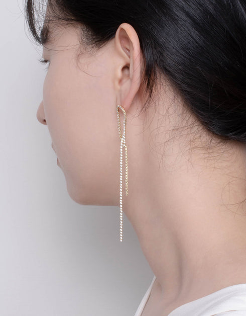 Zarif Büküm: Kübik Zirkonya Kutu Zincir Küpeler