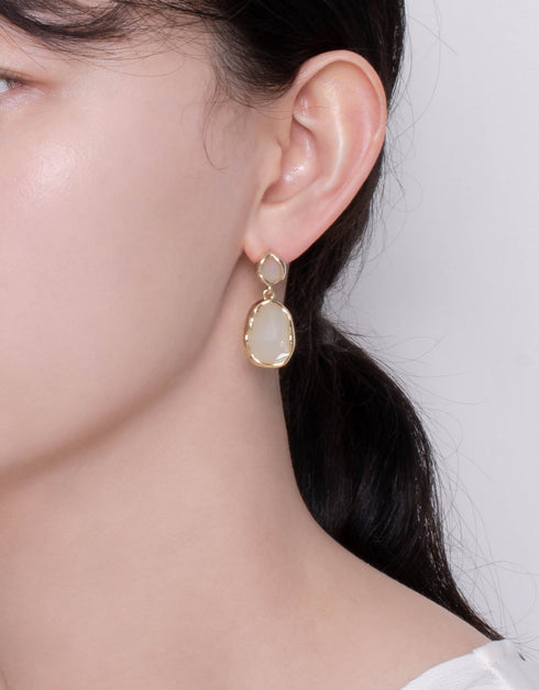 米色树脂 Oasis 吊式耳环