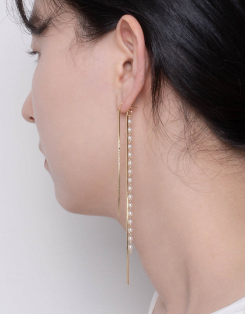 金色 Serenity 珍珠肩罩耳环