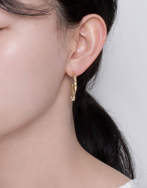 Altın Allure Geometrik Halka Küpe