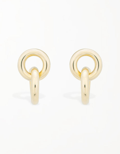 Şık Simetri: Çift Halkalı Küpeler