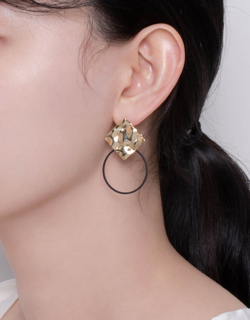 Geometric Elegance Resin Hoop Drop Earrings: Modern design