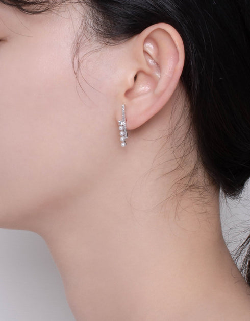 Lumière 珍珠层叠耳环