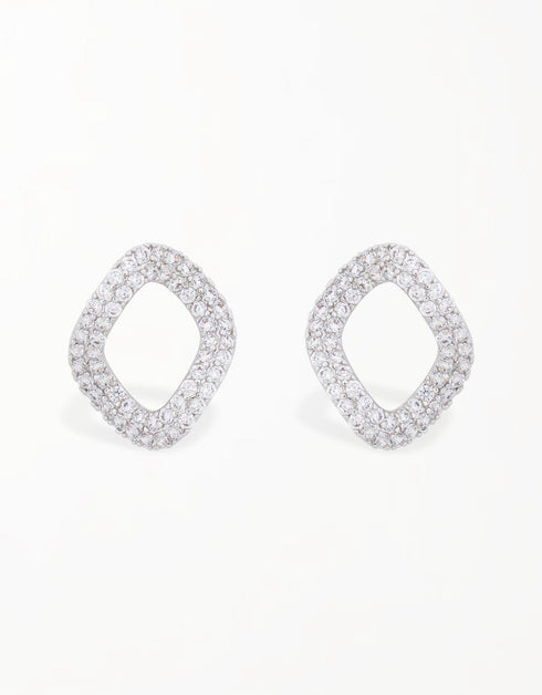Diamond Gleam Stud Earrings: Sparkling CZ, Platinum-Plated